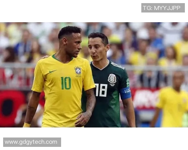 内马尔独特头型引发热议足球明星的时尚风潮与个人风格解析